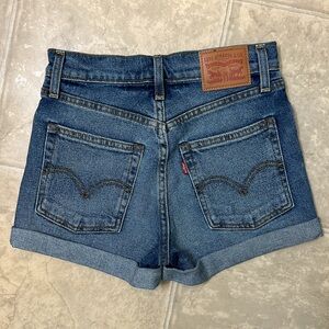 Levi’s Jean short size 24